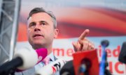FPÖ presidential candidate Norbert Hofer at a press conference. (© picture-alliance/dpa)