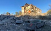 Bombed building in Zaporizhzhia on 7 November 2024. (© picture alliance / Anadolu / Zaporizhzhia Regional Military Administration / Handout)