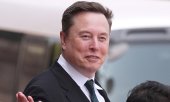 Musk’s business empire includes not only SpaceX (space exploration and Starlink) but also Tesla (electric cars) and X (formerly Twitter). (© picture alliance / AP Photo/Mark Schiefelbein)