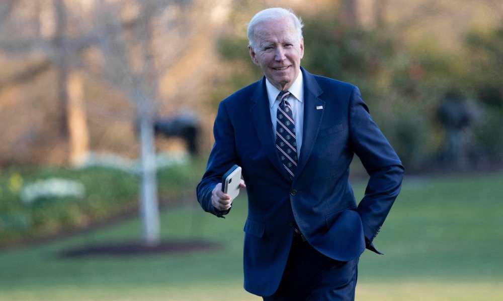 “Why Biden’s One-Term Presidency May Be Inevitable, According to Political Analysts”