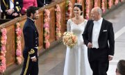 Royal wedding in Sweden in 2015 - with the bride's father. (© picture-alliance/dpa/Jonas Ekstroemer/Tt)