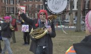 Trump'ın siyasi gündemine karşı Boston'da düzenlenen protesto, 18 Ocak. (© picture alliance / ZUMAPRESS.com  Kenneth Martin)