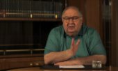 Russian oligarch Alisher Usmanov. (© picture-alliance / Globallookpress.com / vk.com / usmanov53)