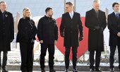 Mr and Mrs Zelensky with leaders of Latvia, Finland, Lithuania and Canada.  (© picture alliance/dpa/Lehtikuva / Heikki Saukkomaa)