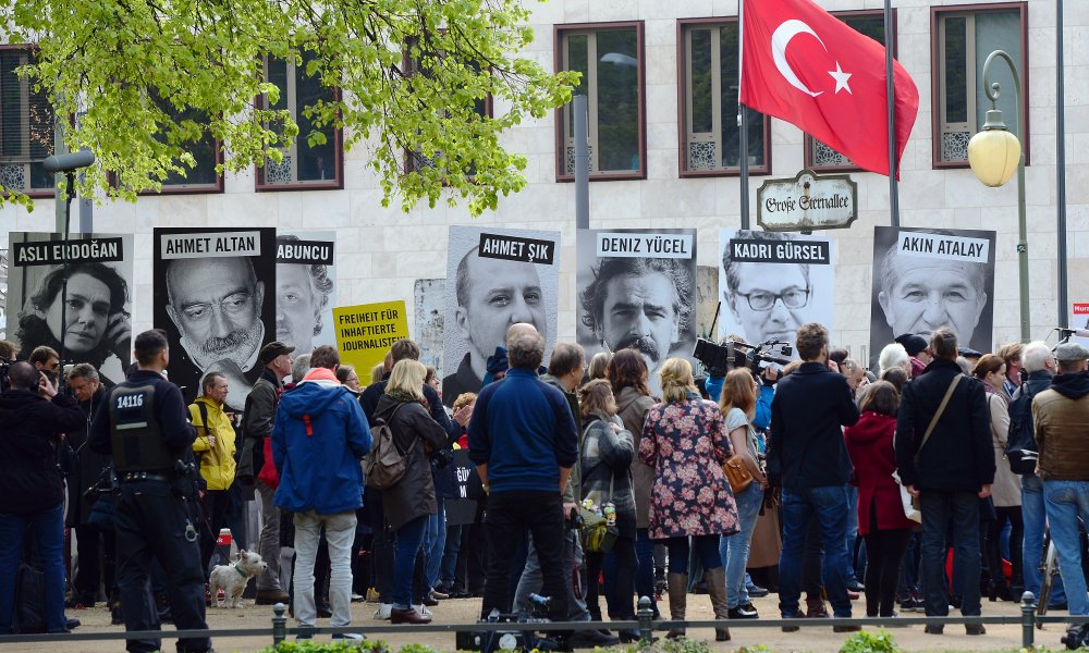 Ruling On Jailed Journalists In Turkey | Eurotopics.net