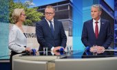 Thüringenli liste başı adaylar Katja Wolf (BSW, solda), Mario Voigt (CDU, ortada) ve Björn Höcke (AfD, sağda) 1 Eylül'de televizyon stüdyosunda. (© picture alliance/dpa / Michael Kappeler)