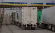 File de camions au point de passage d'Otay Mesa, à la frontière mexicaine. (© picture alliance/dpa / Omar Martínez)