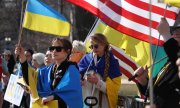 Des manifestants appelant à soutenir l'Ukraine, mardi, devant le Capitole, à  Washington. (© picture alliance / ZUMAPRESS.com Gent Shkullaku)