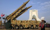 Iranian missile system at a presentation in Tehran. (© picture alliance / Anadolu / Fatemeh Bahrami)