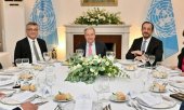 Guterres with the presidents of the two parts of the island, Erhürman (left) and Christodoulidis (right). (© picture alliance / Anadolu / TRNC Presidency / Handout)