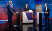 Chancellor Karl Nehammer (left) and FPÖ leader Herbert Kickl during a TV debate (© picture alliance/GEORG HOCHMUTH/APA/picturedesk.com)