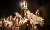 St. Lucia ceremony at York Minster. (© picture-alliance/empics / Danny Lawson)