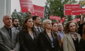 T24 staff had already protested in 2023 against the arrest of their colleague Tolga Şardan. (© picture alliance / abaca Middle East Images)