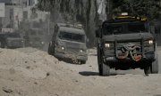 Israeli military vehicles in Tulkarem on 29 August. (© picture alliance / ASSOCIATED PRESS / Majdi Mohammed)