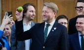 Nikolai Rybakov, leader of the Yabloko (Apple) party. (© picture alliance/AP Photo/Pavel Bednyakov)