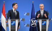 Une décision officielle devrait être prise lors du sommet de l'OTAN en juillet : Mark Rutte (à gauche) succèdera à Jens Stoltenberg (à droite) au poste de secrétaire général de l'Alliance. (© picture-alliance/dpa)
