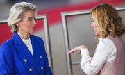 Ursula von der Leyen ve Giorgia Meloni 16 Ekim'de gerçekleşen AB Körfez Zirvesi'nde. (© picture-alliance/Xinhua News Agency  Peng Ziyang)