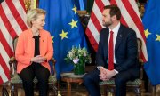 Von der Leyen with US Vice President JD Vance in Paris on Tuesday. (© picture alliance / ASSOCIATED PRESS / Thomas Padilla)