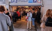 People seek shelter in an underground car park in Vilnius following an air raid siren. (© picture alliance / AP Photo / Vygintas Skaraitis / Lrytas)